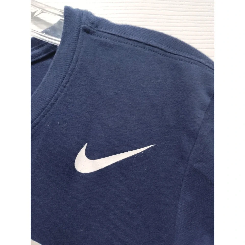 NIKE Georgetown University Size Small/Petite Navy Women CrewNeck Dri-Fit T-Shirt